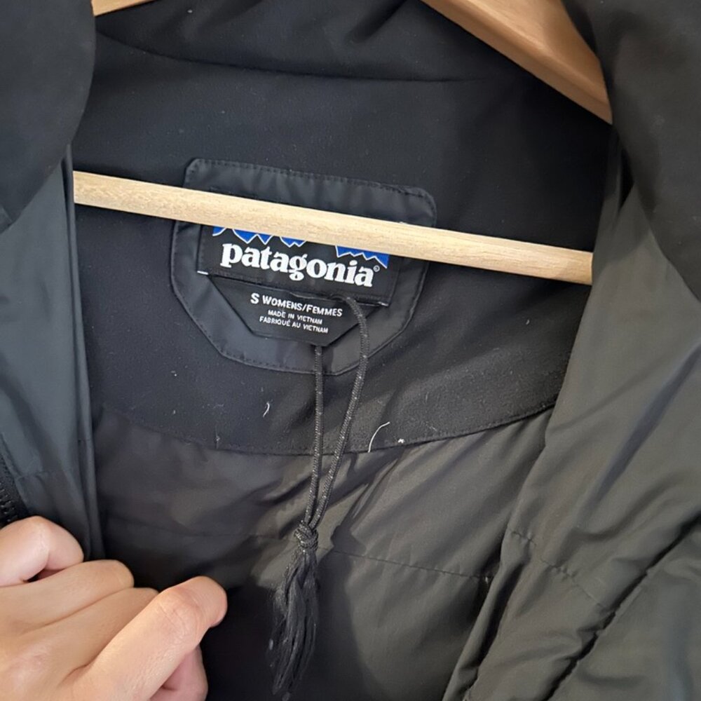 Patagonia Black Down Puffer Parka Women's Size Small - Picture 5 of 14
